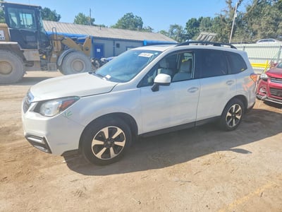 JF2SJAGCXJH****** 2018 Subaru Forester