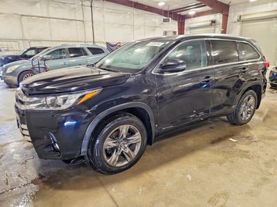 5TDDZRFH5HS****** 2017 Toyota Highlander