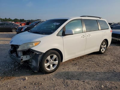 5TDKK3DC2CS****** 2012 Toyota Sienna