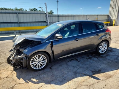1FADP3N27GL****** 2016 Ford Focus