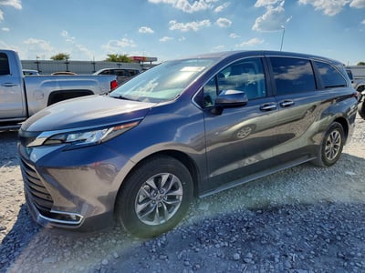 5TDYRKEC7PS****** 2023 Toyota Sienna