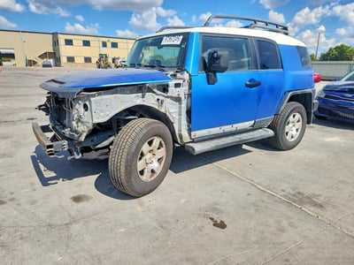 JTEBU11FX8K****** 2008 Toyota FJ Cruiser