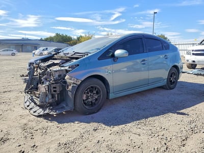 JTDKN3DU8F1****** 2015 Toyota Prius