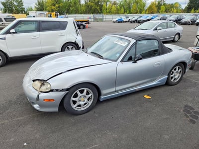JM1NB353420****** 2002 Mazda MX-5 Miata