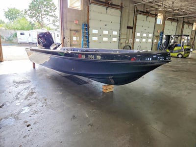 WBIM221***** 2022 Warrior Boat
