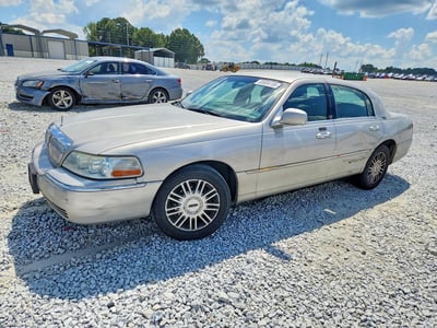 2008 Lincoln Town Car