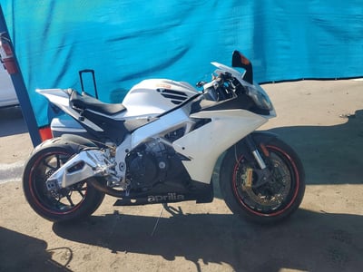 ZD4RKC017AS****** 2010 Aprilia RSV4 R