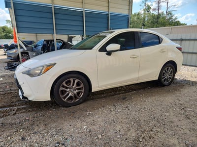 3MYDLBYV8KY****** 2019 Toyota Yaris
