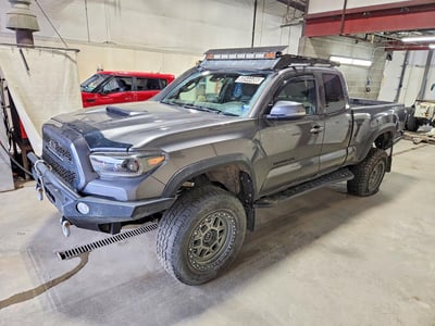 3TYSZ5ANXMT****** 2021 Toyota Tacoma