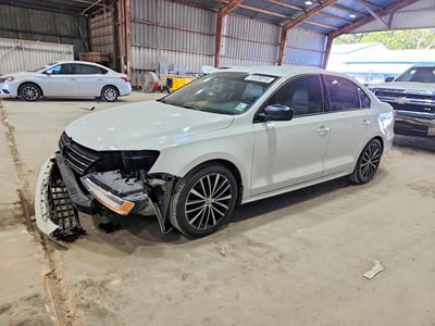 3VWD17AJXGM****** 2016 Volkswagen Jetta