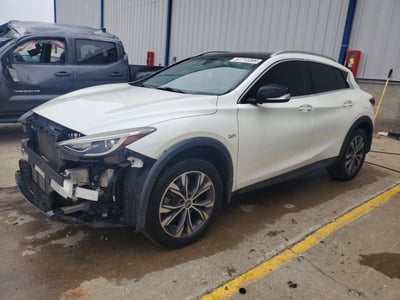SJKCH5CRXHA****** 2017 Infiniti QX30