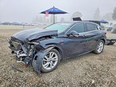 SJKCH5CPXJA****** 2018 Infiniti QX30