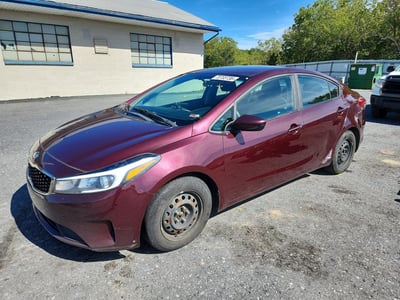 3KPFK4A70JE****** 2018 Kia Forte