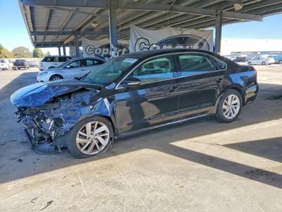 1VWBA7A37JC****** 2018 Volkswagen Passat