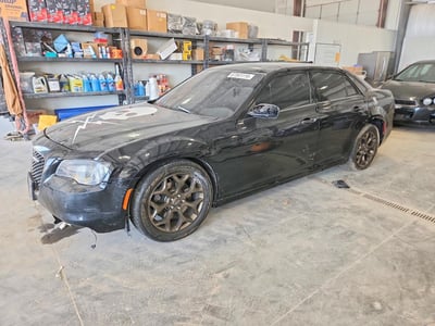 2016 Chrysler 300s