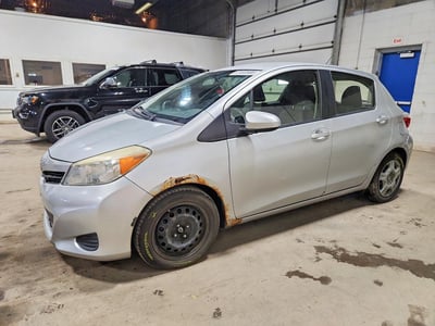 JTDKTUD33CD****** 2012 Toyota Yaris