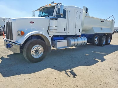 1XPTD49X1BD****** 2011 Peterbilt 367