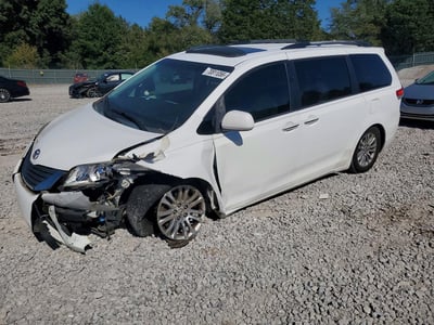 5TDYK3DCXBS****** 2011 Toyota Sienna