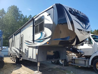 5SFCG4335JE****** 2018 Heartland RV Cyclone,Gravity, Fuel, Road Warrior & Torque