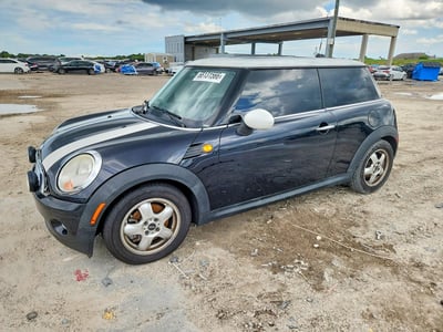 WMWMF33558T****** 2008 MINI Cooper