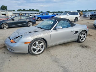 WP0CA2984YU****** 2000 Porsche Boxster