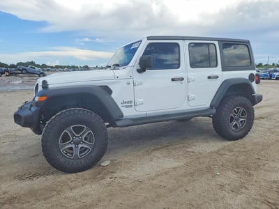 1C4HJXDG8JW****** 2018 Jeep Wrangler