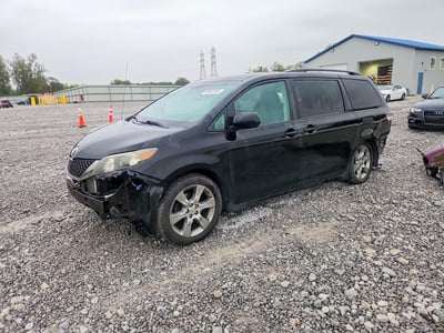 5TDXK3DC1CS****** 2012 Toyota Sienna