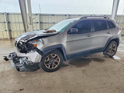 1C4PJMBN7KD****** 2019 Jeep Cherokee