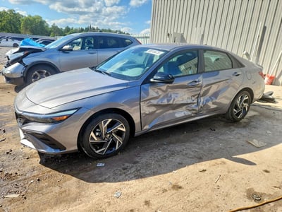 KMHLM4DJ2SU****** 2025 Hyundai Elantra Hev