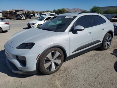 WP1AA2XA9TL****** 2026 Porsche Macan