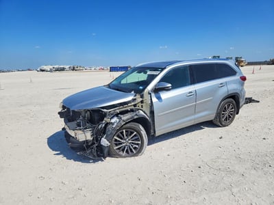 5TDJZRFH2JS****** 2018 Toyota Highlander