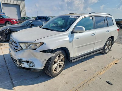 5TDYK3EH9DS****** 2013 Toyota Highlander