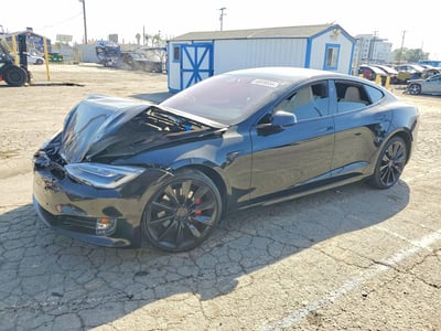 5YJSA1E26JF****** 2018 Tesla Model S