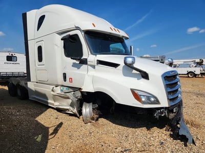 3AKJHHDR3JS****** 2018 Freightliner Cascadia