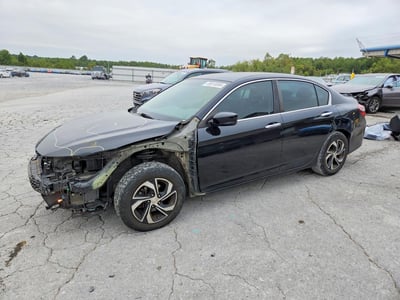 1HGCR2F38HA****** 2017 Honda Accord