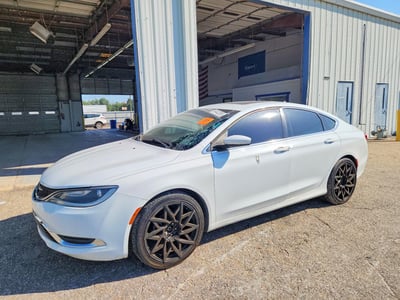 1C3CCCAB4GN****** 2016 Chrysler 200