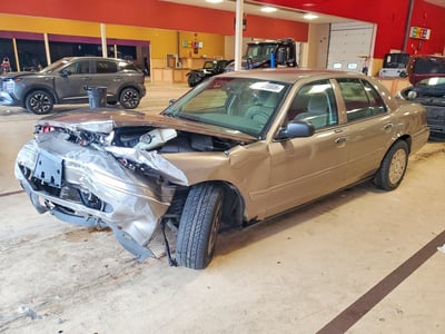 2FAFP73W33X****** 2003 Ford Crown Victoria