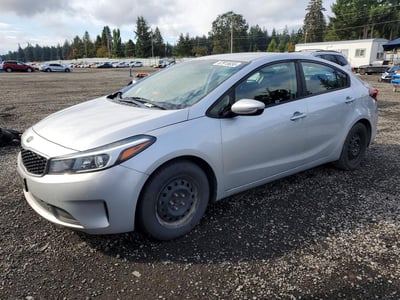 3KPFK4A70JE****** 2018 Kia Forte