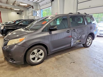 5TDZK3DC6ES****** 2014 Toyota Sienna