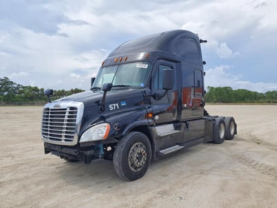 3AKJGLD51FS****** 2015 Freightliner Cascadia 125