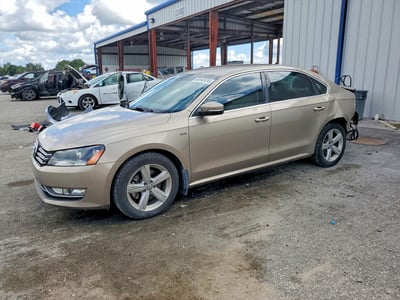 1VWAT7A34FC****** 2015 Volkswagen Passat