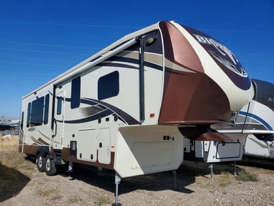 5SFBG3721HE****** 2017 Heartland RV Bighorn, Bighorn Traveler, Big Country, & Landmark