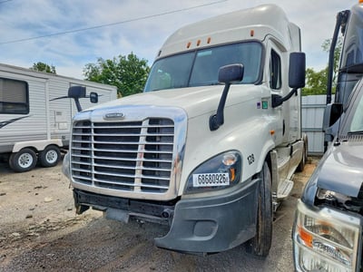 3AKJGLDR7KS****** 2019 Freightliner Cascadia 125