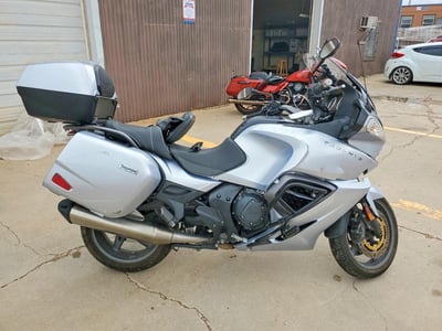 SMTH02XK8DJ****** 2013 Triumph Trophy