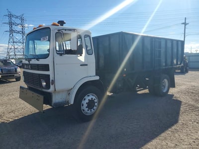 VG6M111B4DB****** 1983 Mack Ms200p