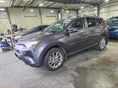 JTMDJREV2HD****** 2017 Toyota RAV4