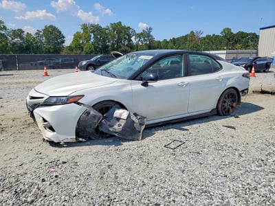 4T1KZ1AK0NU****** 2022 Toyota Camry