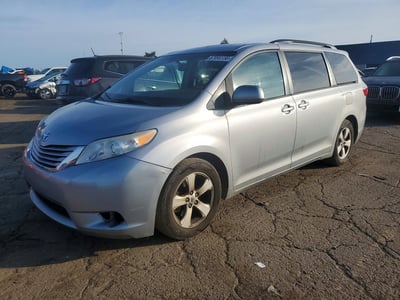 5TDKK3DC8FS****** 2015 Toyota Sienna