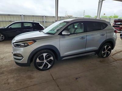KM8J3CA24HU****** 2017 Hyundai Tucson