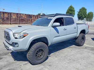 3TMCZ5AN9JM****** 2018 Toyota Tacoma